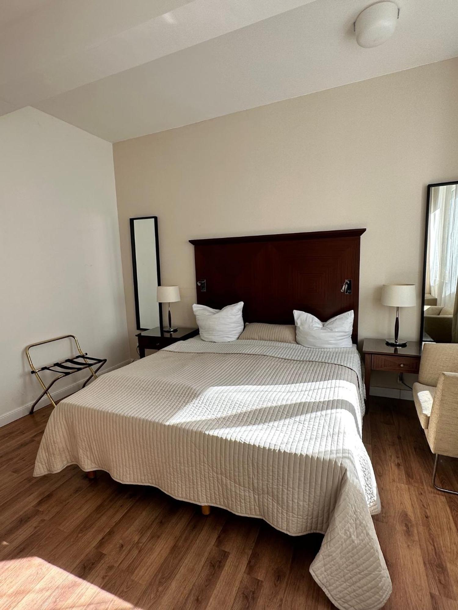 Park Apart Hotel Gatower Str. Berlin Bagian luar foto